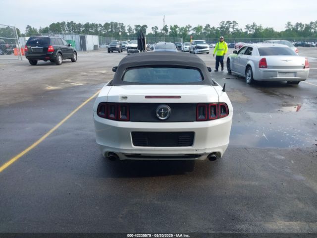 1ZVBP8EM2E5208550 Ford Mustang V6
