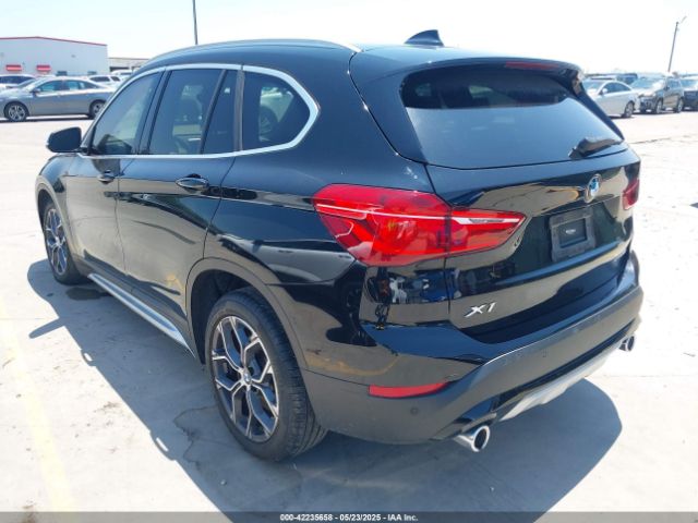 2022 BMW X1 WBXJG7C0XN5U81764 Photo 2
