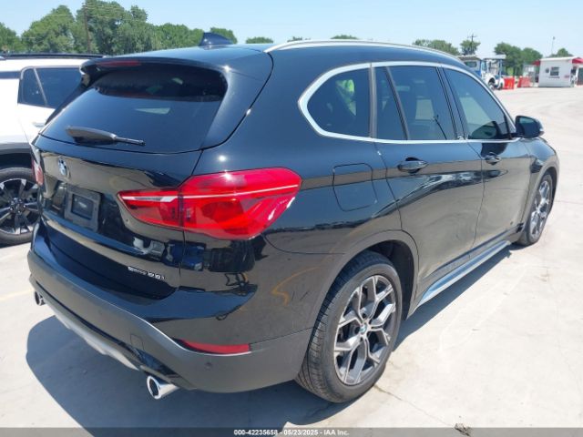 2022 BMW X1 WBXJG7C0XN5U81764 Photo 3