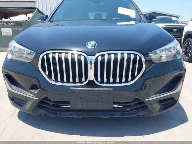 2022 BMW X1 WBXJG7C0XN5U81764 Photo 5