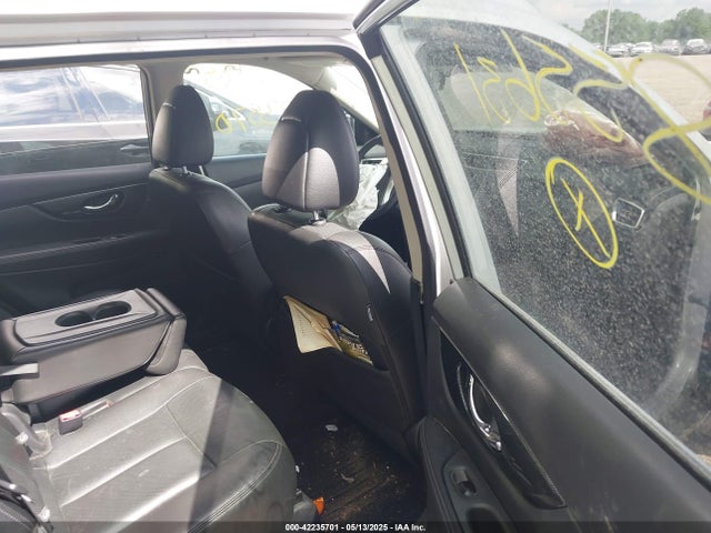 5N1AT2MVXGC855631 Nissan Rogue Sl
