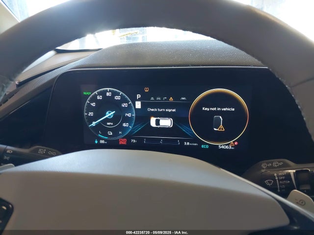 KNDCR3L18P5015920 KIA Niro