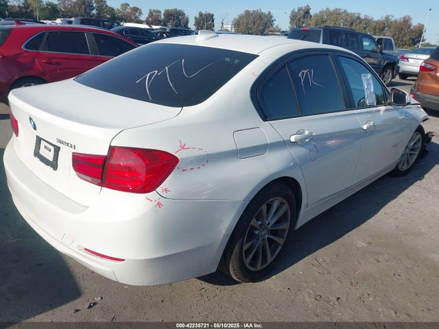 WBA8A9C5XJAH12345 BMW 320i