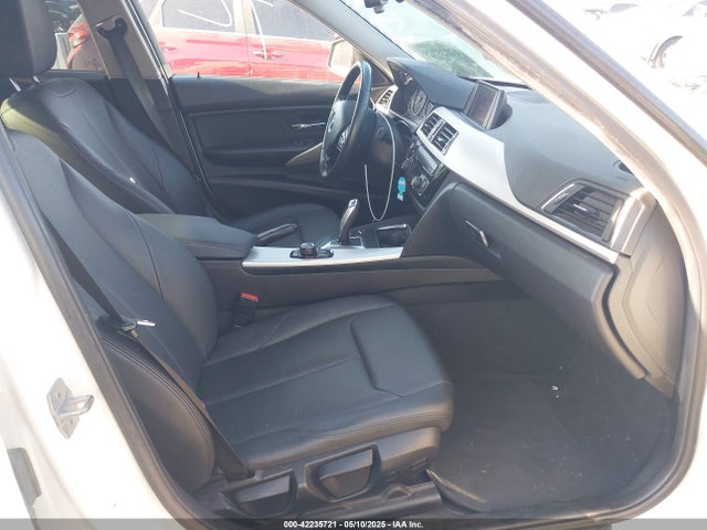 WBA8A9C5XJAH12345 BMW 320i