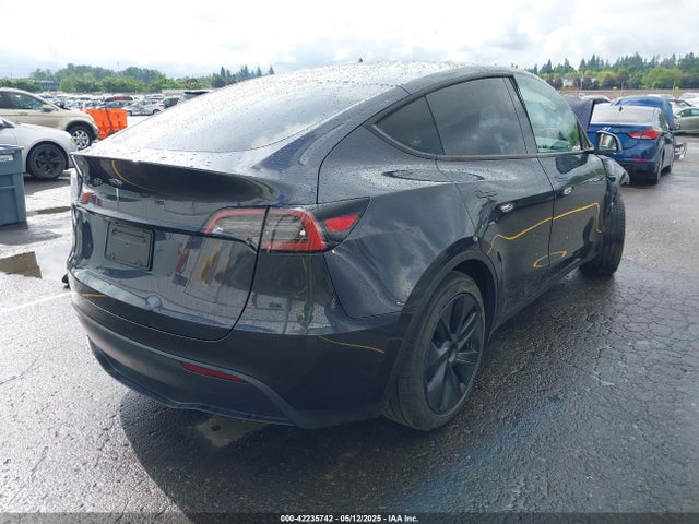 2024 TESLA MODEL Y 7SAYGDED5RF192695 Photo 3