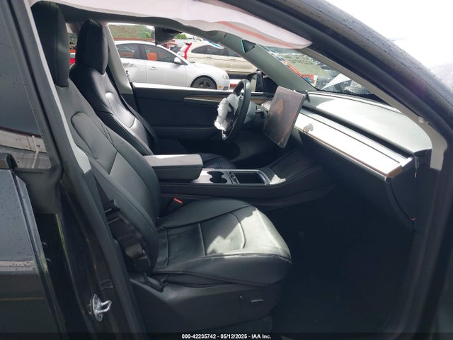 2024 TESLA MODEL Y 7SAYGDED5RF192695 Photo 4