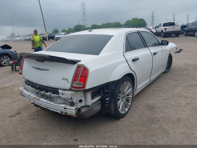 2011 CHRYSLER 300C 2C3CA6CT1BH581353 Photo 3
