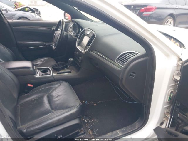 2011 CHRYSLER 300C 2C3CA6CT1BH581353 Photo 4