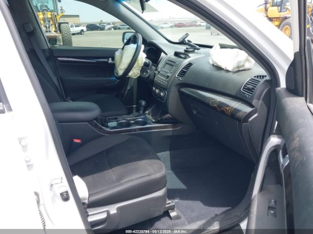 5XYKT3A60FG554372 KIA SORENTO LX