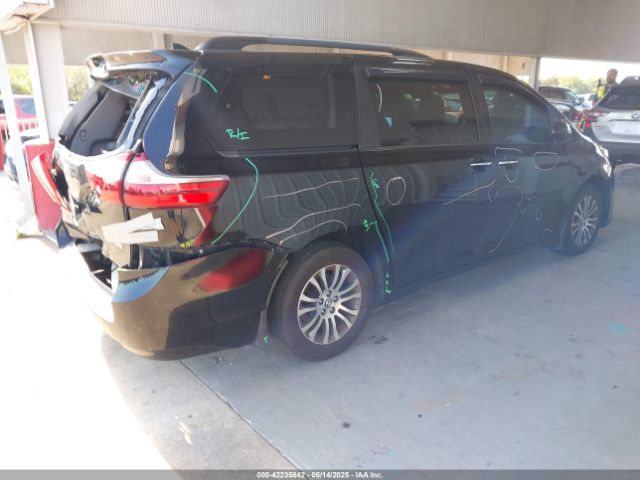 5TDYZ3DCXJS943686 Toyota Sienna Xle 8 Passenger