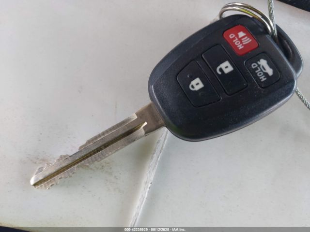 4T1BF1FKXFU936095 Toyota CAMRY SE