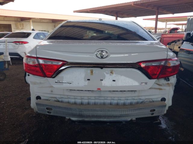 4T1BF1FKXFU936095 Toyota CAMRY SE