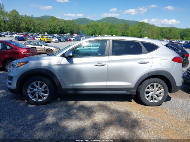 KM8J2CA43KU010613 Hyundai TUCSON SE