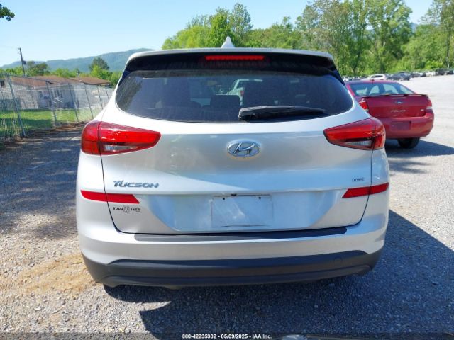 KM8J2CA43KU010613 Hyundai TUCSON SE