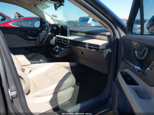 5LMCJ1C92MUL16355 Lincoln Corsair Standard