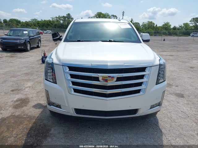 1GYS3AKJ1JR157121 Cadillac Escalade Standard