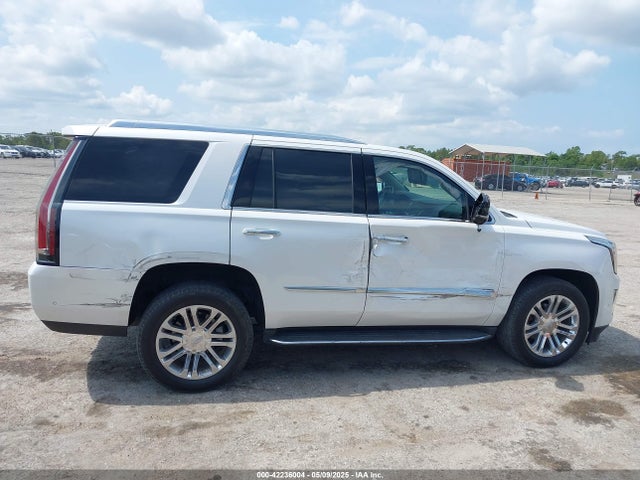 1GYS3AKJ1JR157121 Cadillac Escalade Standard