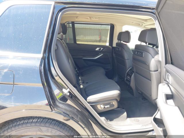 2022 BMW X7 5UXCW2C08N9L32899 Photo 7