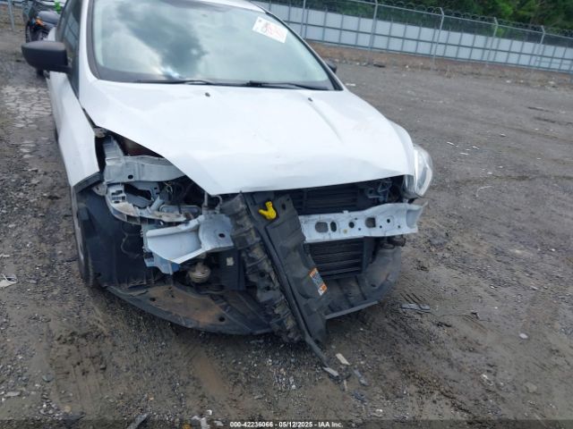 1FADP3E20GL233089 Ford FOCUS S