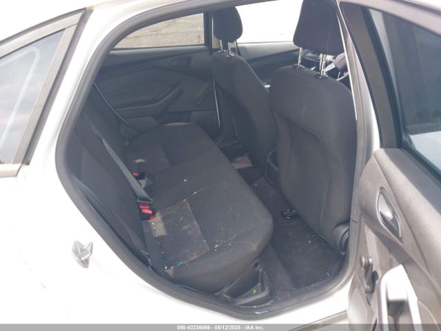 1FADP3E20GL233089 Ford FOCUS S