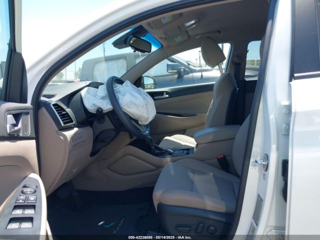 KM8J33AL8LU142692 Hyundai TUCSON SEL