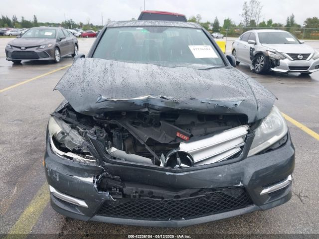 2013 MERCEDES-BENZ C 250 WDDGF4HB4DR252402 Photo 5