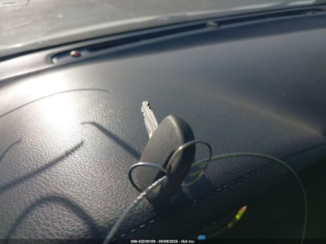 2T1BURHE9JC066443 Toyota COROLLA LE
