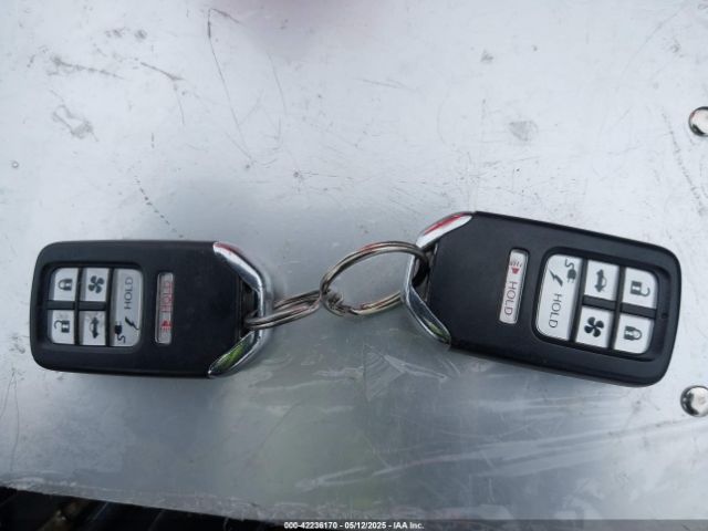 2018 HONDA CLARITY PLUG-IN HYBRID JHMZC5F10JC021702 Photo 10