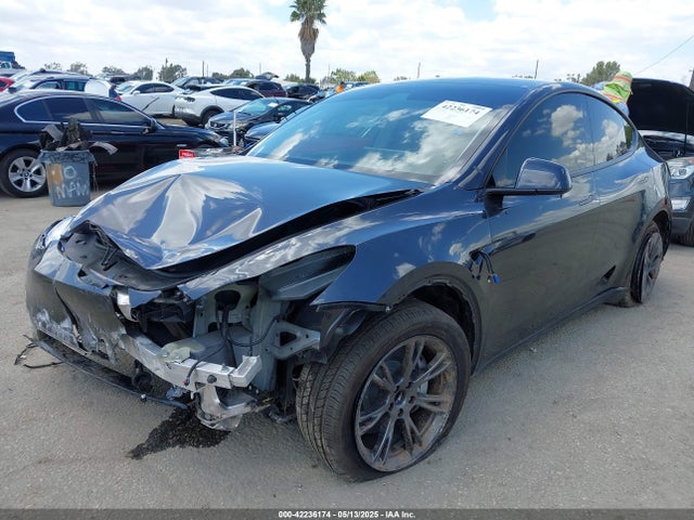 2025 TESLA MODEL Y 7SAYGDED3SF266685 Photo 1