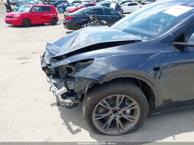 2025 TESLA MODEL Y 7SAYGDED3SF266685 Photo 5