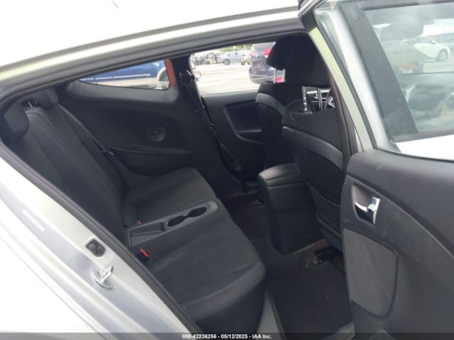 KMHTC6AD1GU264853 Hyundai Veloster