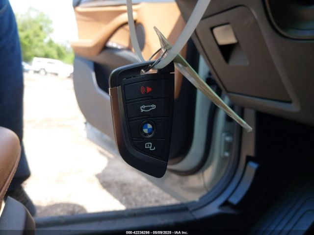 2021 BMW X3 5UXTY5C03M9G26451 Photo 10