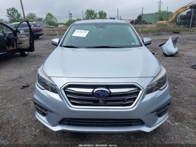 4S3BNAF61K3011165 Subaru Legacy 2.5i Premium