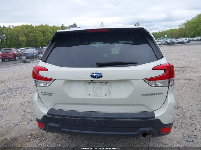 JF2SKAJC6MH421831 Subaru Forester Premium