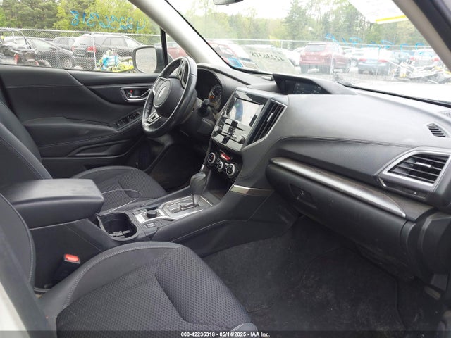 JF2SKAJC6MH421831 Subaru Forester Premium
