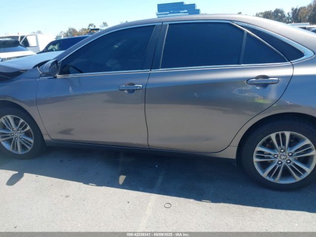 4T1BF1FK2HU700592 Toyota CAMRY SE