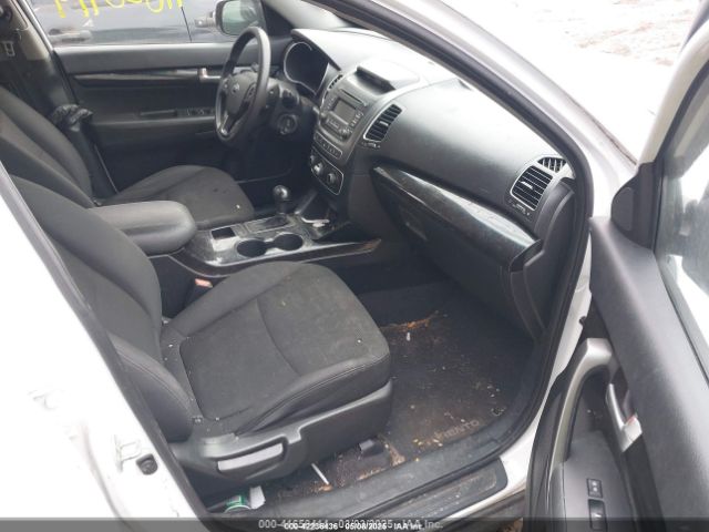 5XYKT3A62FG651248 KIA SORENTO LX