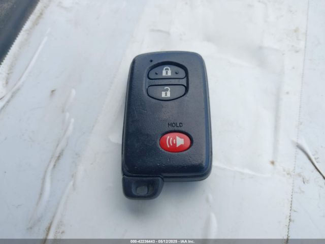 JTDZN3EU1EJ000354 Toyota Prius V Three