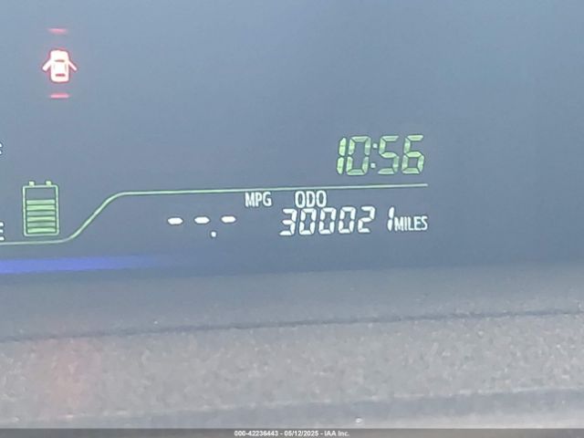 JTDZN3EU1EJ000354 Toyota Prius V Three