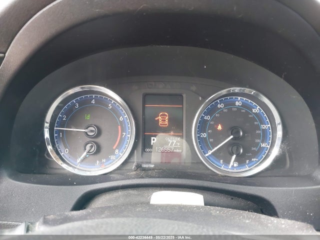 2T1BURHE3JC058810 Toyota COROLLA LE