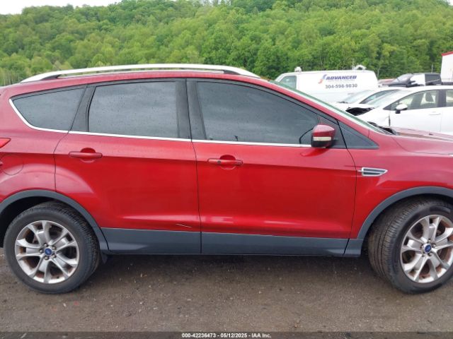1FMCU9J98EUD92224 Ford Escape Titanium