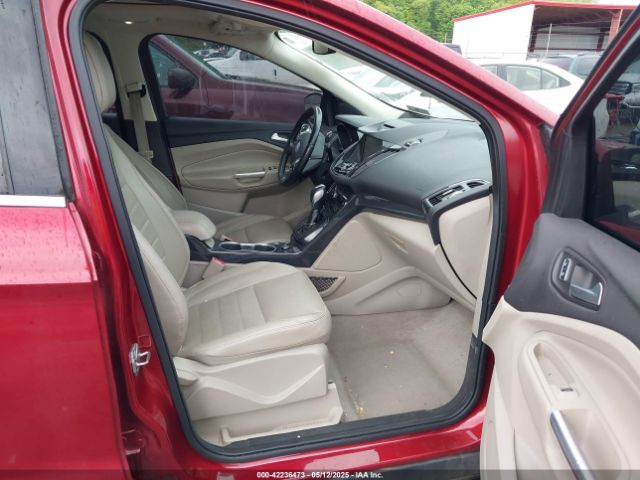 1FMCU9J98EUD92224 Ford Escape Titanium