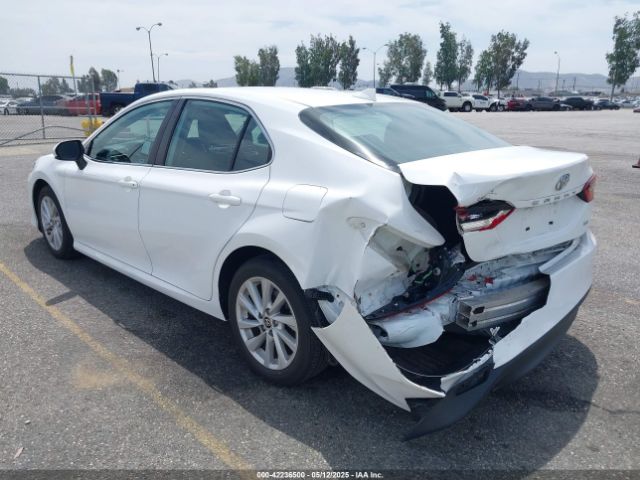 4T1C11AK2NU689552 Toyota CAMRY LE