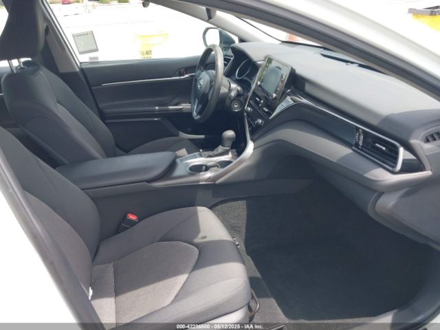 4T1C11AK2NU689552 Toyota CAMRY LE