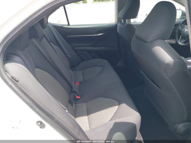 4T1C11AK2NU689552 Toyota CAMRY LE