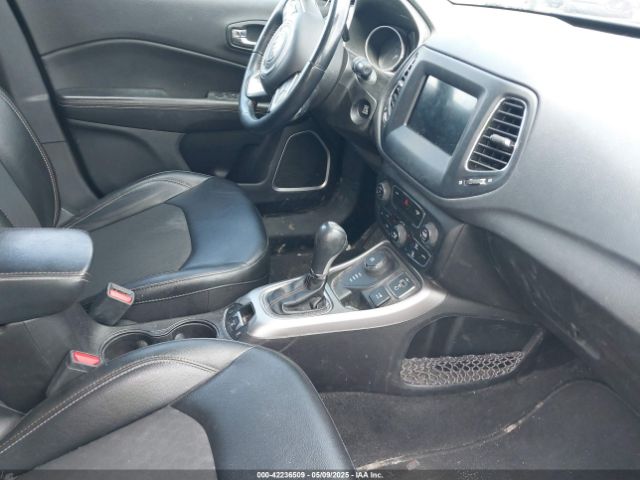 3C4NJDBB9LT143240 Jeep Compass Latitude 4x4