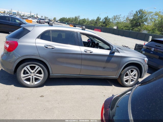 WDCTG4EB6HJ303262 Mercedes-Benz GLA 250