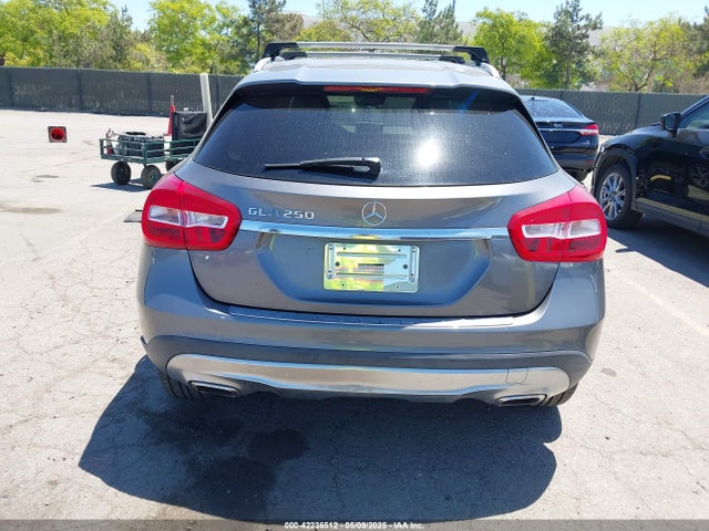 WDCTG4EB6HJ303262 Mercedes-Benz GLA 250