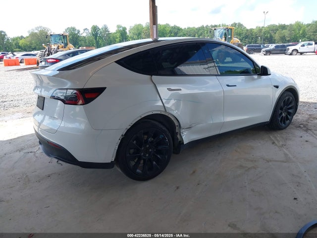 2023 TESLA MODEL Y 7SAYGDEE9PA155071 Photo 3