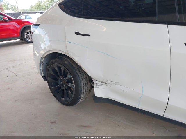 2023 TESLA MODEL Y 7SAYGDEE9PA155071 Photo 5